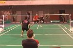 Ballwechsel beim Badminton