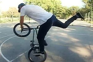 BMX Flatland mit Adam Kun