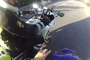 Flucht vor der Polizei mit einem Motorroller