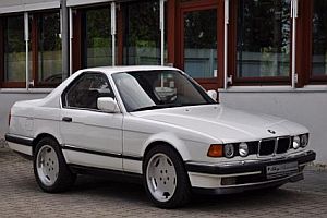 Kurzer 7er BMW