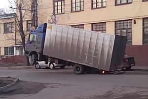 LKW mit Überladung