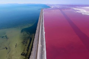 Die Farben eines Salzsees