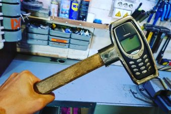 Nokia 3310 Hammer