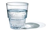 Ein Glas kaltes Wasser