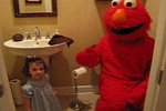 Elmo animiert zum Kacken