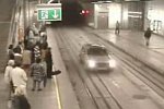 Verirrtes Auto in der U-Bahn