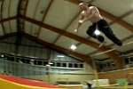 Parkour in der Turnhalle