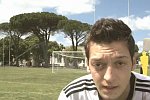 Özil sprengt den Rahmen